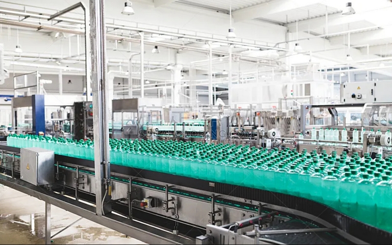 某飲品廠(chǎng)自動(dòng)傳送帶裝置